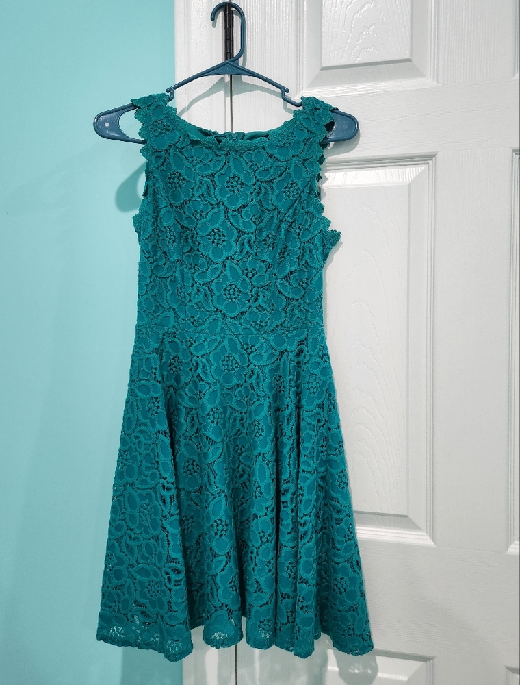 City Studio Green Dress Size 3